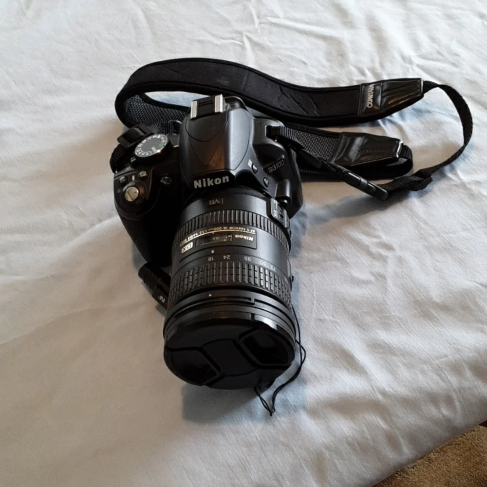 Nikon D-3100